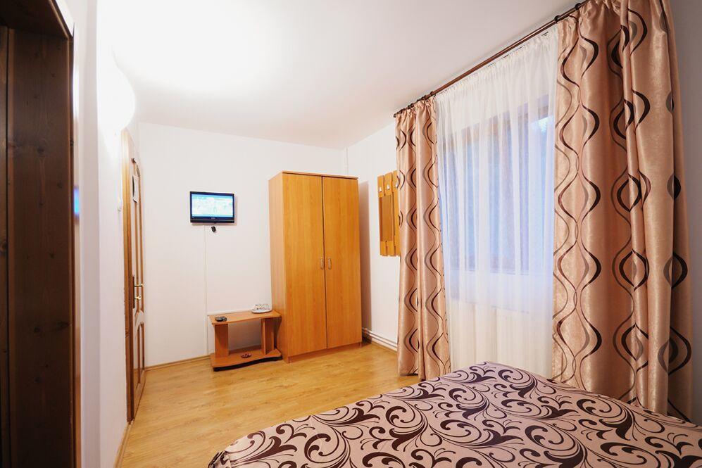 Pensiunea Claudia Scrind-Frăsinet Exterior photo